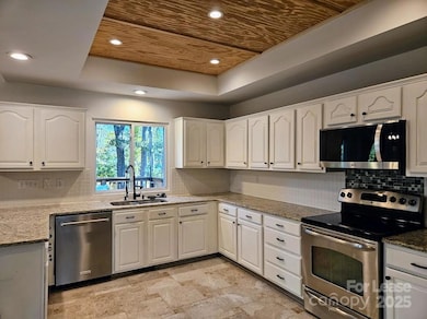 6000 Mallard Grove Rd, Charlotte, NC 28269 - photo 5