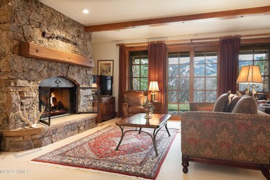 388_elk_horn_interior_family