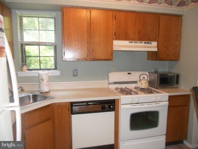 223 Wyndham Place, Trenton, NJ 08691 - photo 6