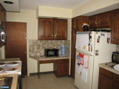 16 Betty Ln, Royersford, PA 19468 - photo 5