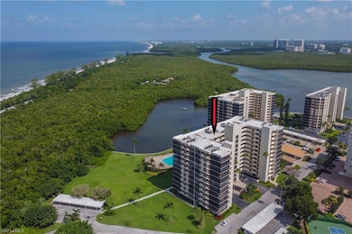 Vanderbilt Surf Colony 1