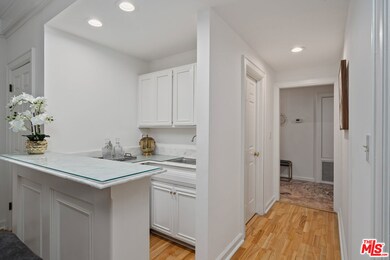 11745 Montana Ave unit 104, Los Angeles, CA 90049 - photo 5