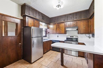 901 W 5th St, Perry, IA 50220 - photo 6