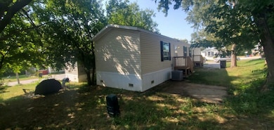 2525 County Line Rd unit 202, Des Moines, IA 50321 - photo 2