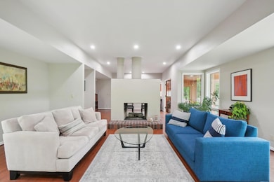 7-web-or-mls-Penberton Ct-2805-006