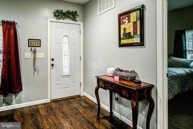 237 3rd Ave, Halethorpe, MD 21227 - photo 5