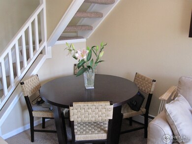 eat in kitchen/dining area