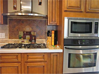 179 Patton Rd, Woonsocket, RI 02895 - photo 5