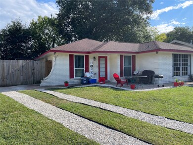 6311 King Post Dr, Houston, TX 77088 - photo 3