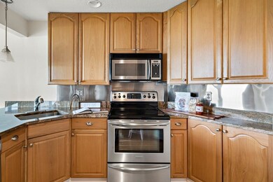 Edgewater Place Condominiums unit 511, Quincy, MA 02171 - photo 2