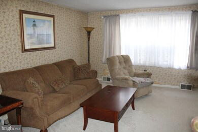 4908 Jackson Dr, Brookhaven, PA 19015 - photo 4