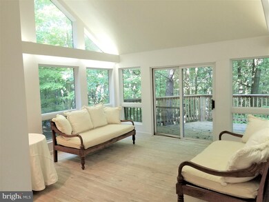 327 Wintergreen Way, Berkeley Springs, WV 25411 - photo 4