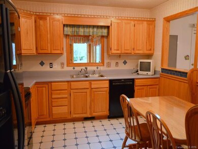 119 Meadow Lake Rd, Asheville, NC 28803 - photo 6