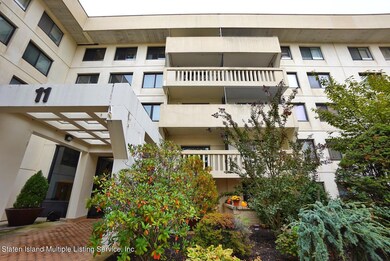 Elmwood Park Condominium II unit 2BB, Staten Island, NY 10314 - photo 3