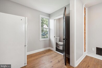 437 W Glenside Ave, Glenside, PA 19038 - photo 4