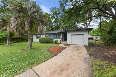 5041 Lida Ct, Jacksonville, FL 32210 - photo 3