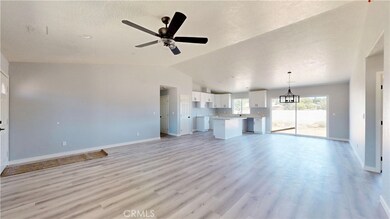 16420 Molino Dr, Victorville, CA 92395 - photo 6