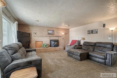 527 W 300 N, Blackfoot, ID 83221 - photo 3