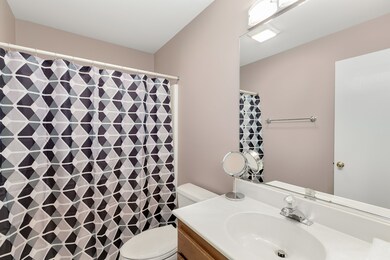 1912 Tamahawk Ln unit 1912, Naperville, IL 60564 - photo 7