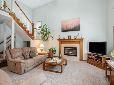 3812 SW Sandstone Dr, Lees Summit, MO 64082 - photo 4