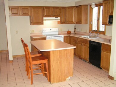 57 Lawton Rd unit B, Shirley, MA 01464 - photo 6