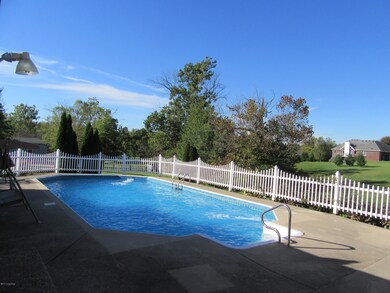 2103 Crescent Ct, Crestwood, KY 40014 - photo 3