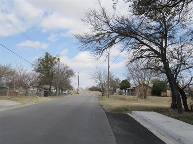 611 N Mill St, Weatherford, TX 76086 - photo 6