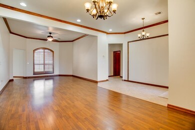 2209 Mt Vernon Rd, Enid, OK 73703 - photo 5