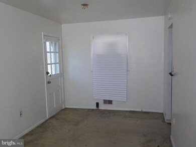 905 Karen Blvd, Capitol Heights, MD 20743 - photo 6