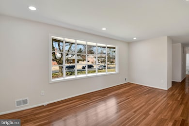 2914 Chapel View Dr, Silver Spring, MD 20904 - photo 7