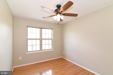 46361 Pryor Square, Sterling, VA 20165 - photo 2