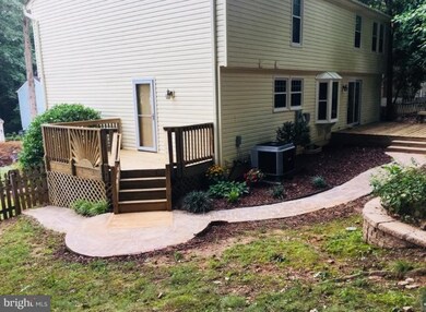 15333 Edgehill Dr, Dumfries, VA 22025 - photo 5