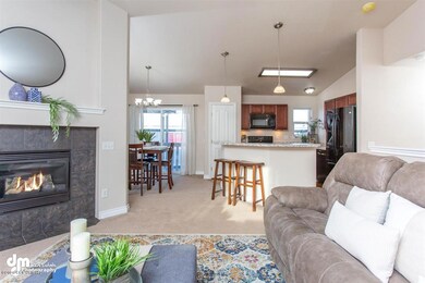 06-Living Room-1398