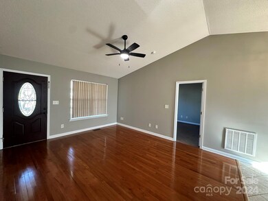 134 Garden St unit 12, Troutman, NC 28166 - photo 4