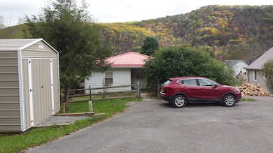 40 Pinecrest Dr, Durbin, WV 26264 - photo 2