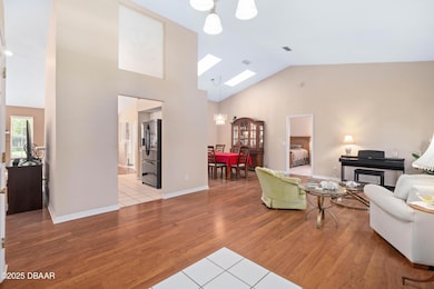 51_Kingsley_Cir-9