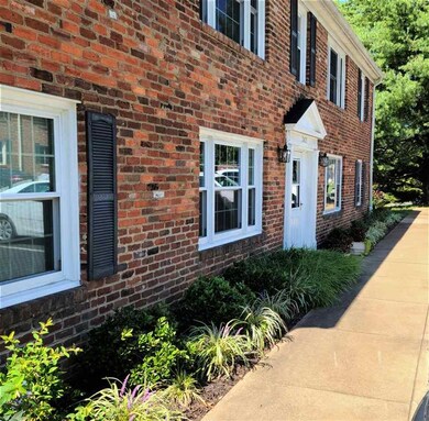 2421 Barracks Place unit 1, Charlottesville, VA 22901 - photo 3