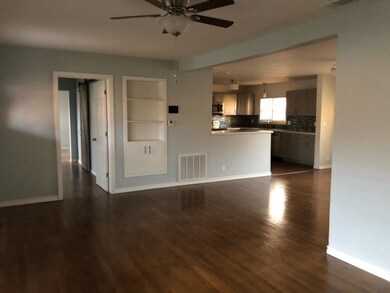 401 E Randall St, Beeville, TX 78102 - photo 5