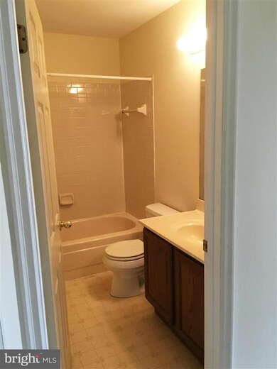 5017 9th St S, Arlington, VA 22204 - photo 2