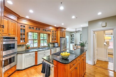 26 Halsey St, Providence, RI 02906 - photo 5