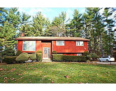 32 Ross Dr, Londonderry, NH 03053 - photo 3