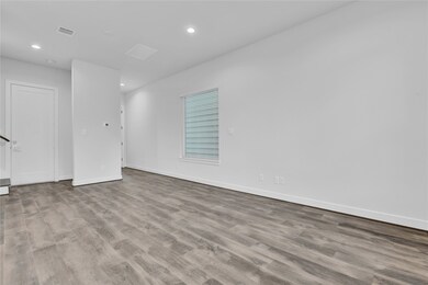 5737 White Magnolia St, Houston, TX 77091 - photo 7