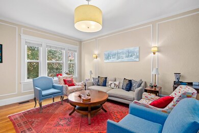 9 Colbourne Crescent unit 1, Brookline, MA 02445 - photo 3