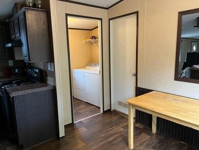 1017 Woodcrest Dr, Azle, TX 76020 - photo 7