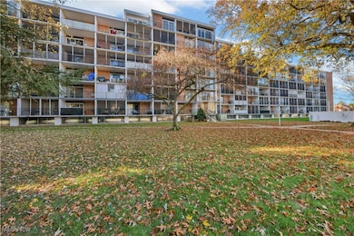 View of apartment building / complex