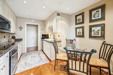 KITCHEN (12'x9')  Renovations in 2014 included upp