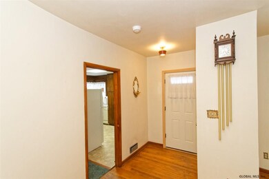 104 Madison Ave, Rensselaer, NY 12144 - photo 4