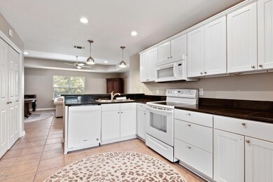 305 McClung Kitchen 3