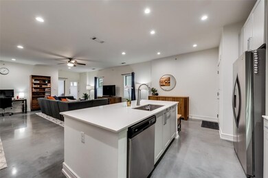 5714 Mccommas Blvd unit 102, Dallas, TX 75206 - photo 7