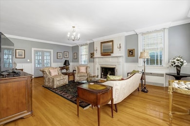 826 Robertson St, Chase City, VA 23924 - photo 6